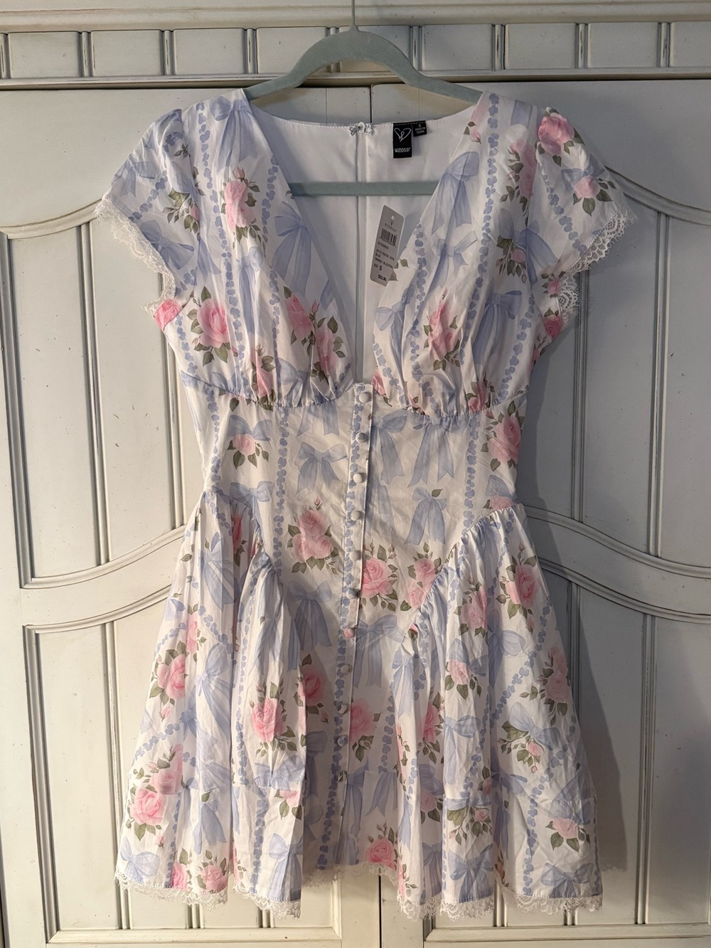 Women’s Windsor  Charming Babe Bow and floral print skater dress.  Size S NWT.